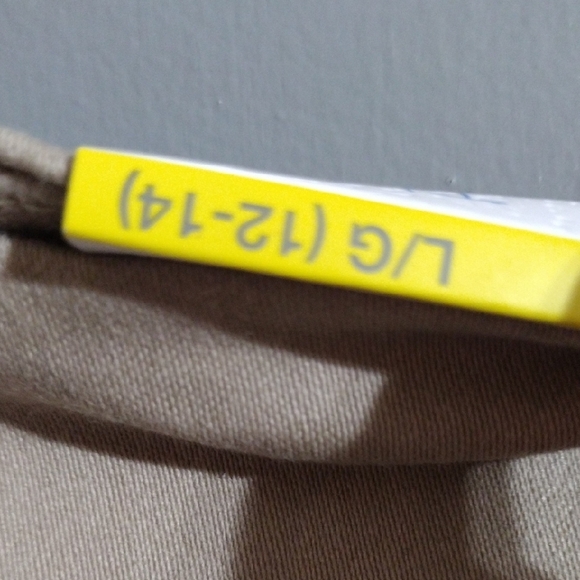 Time and Tru Beige Woven Capri Pants - Picture 5 of 5